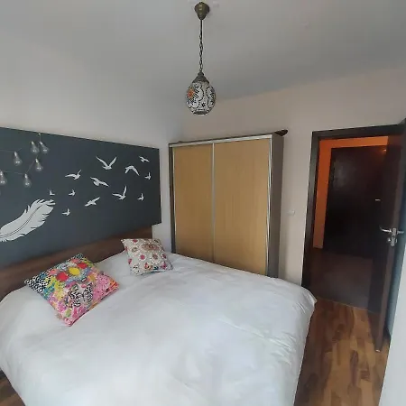 1 Bedroom Cozy Flat